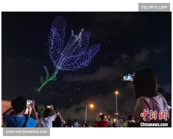 中国风筝锦标赛新增夜光组 无人机编队表演点亮璀璨夜空 中国风筝锦标赛新增夜光组 无人机编队表演点亮璀璨夜空